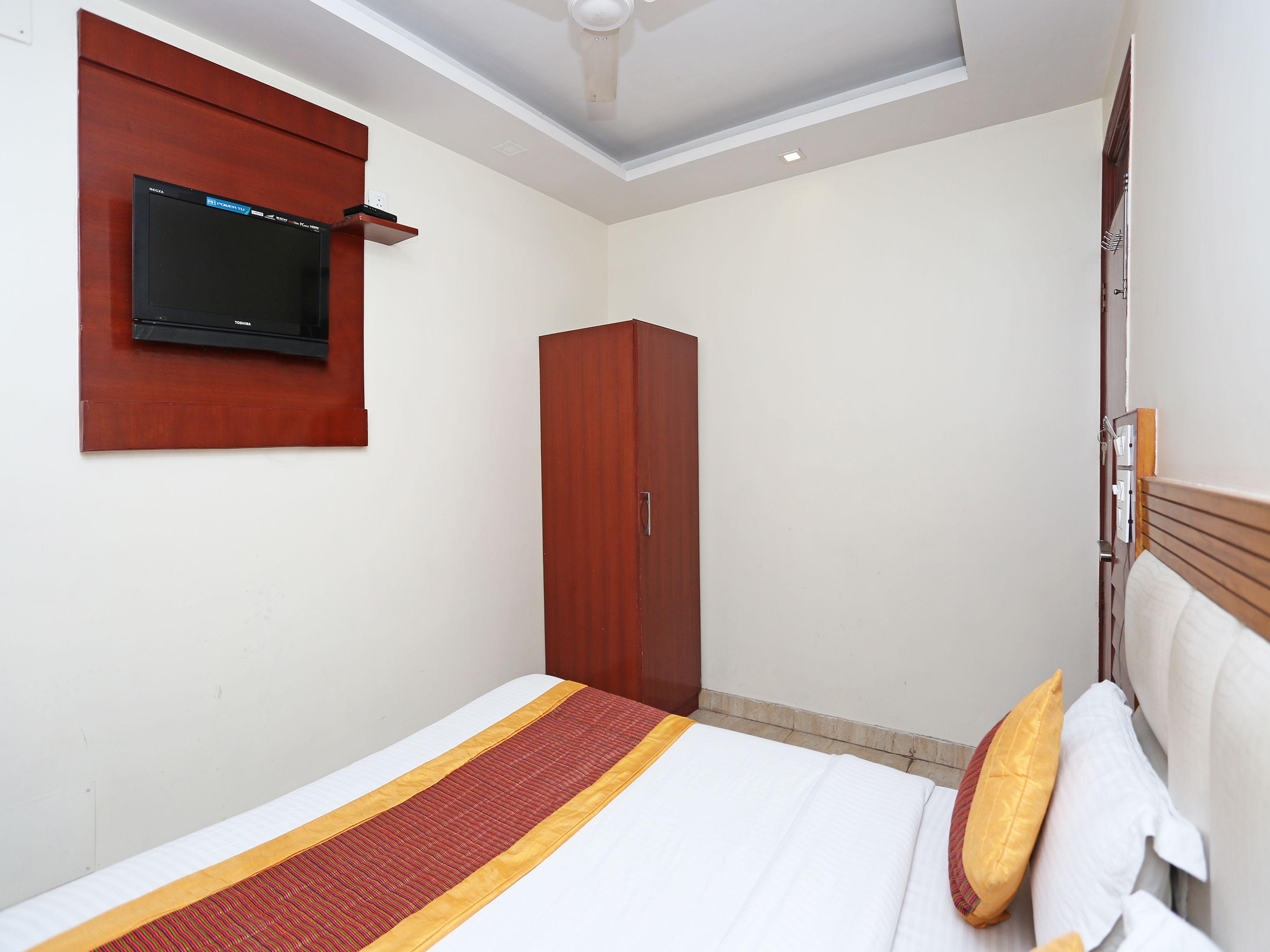 Oyo 6169 Hotel Prem Deluxe New Delhi Exterior photo